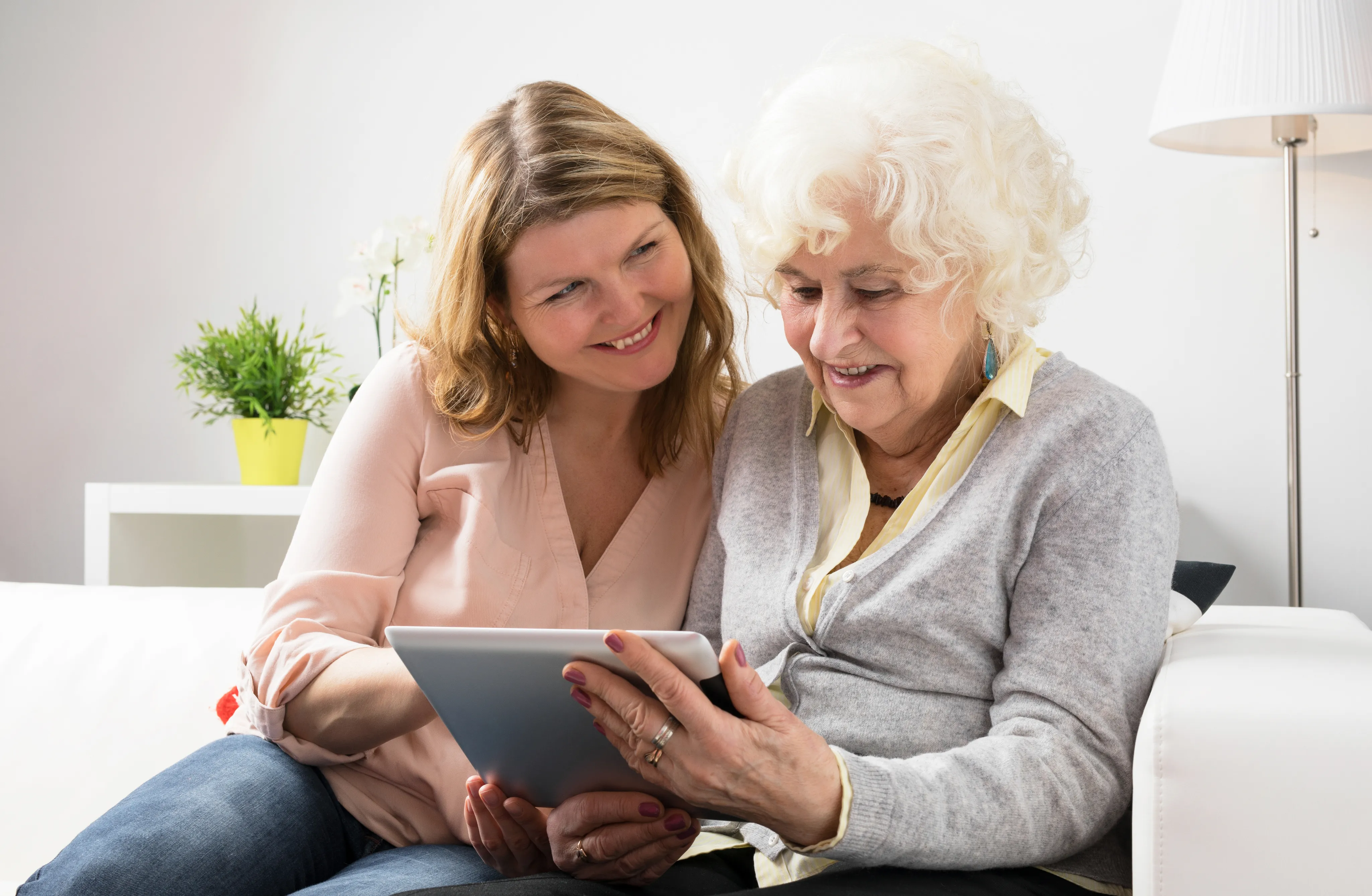 Supplying older people with iPads and training